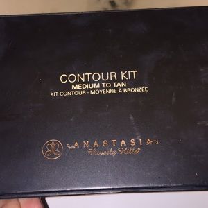 ANASTASIA CONTOUR KIT!  💋💋